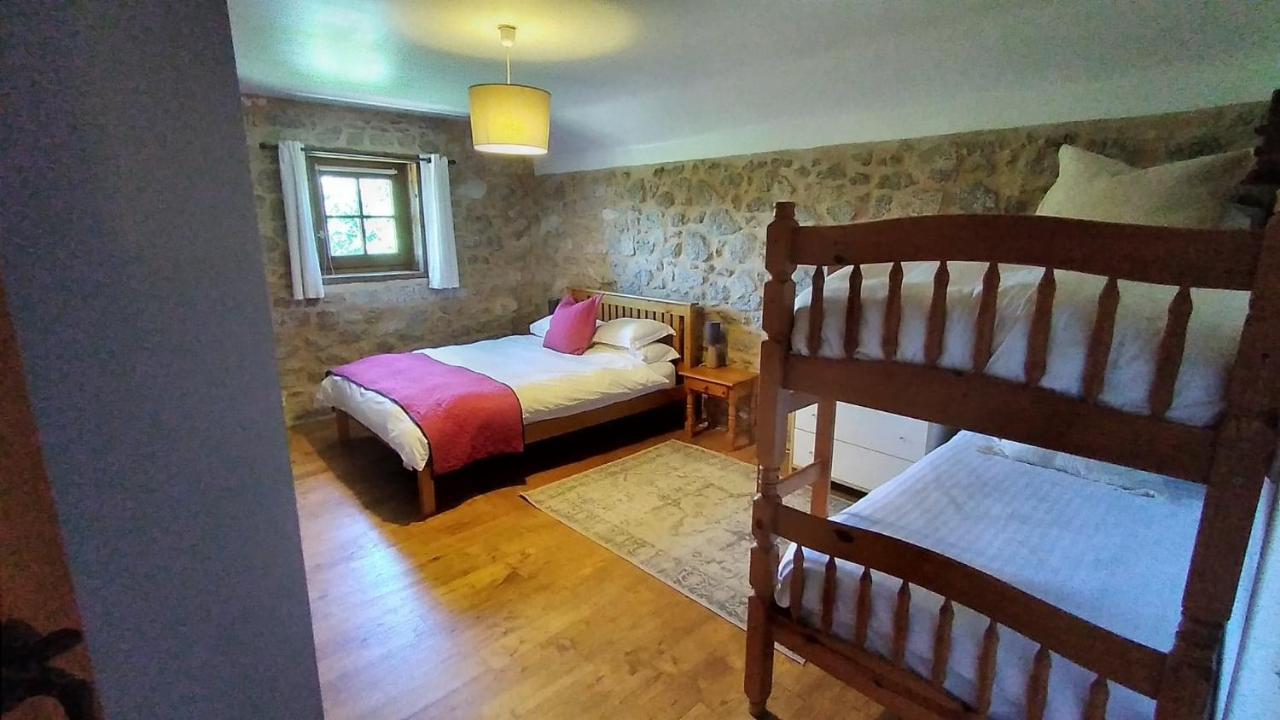 The Railway Cottage - Characterful And Comfortable Holiday Cottage Piégut-Pluviers Exteriör bild